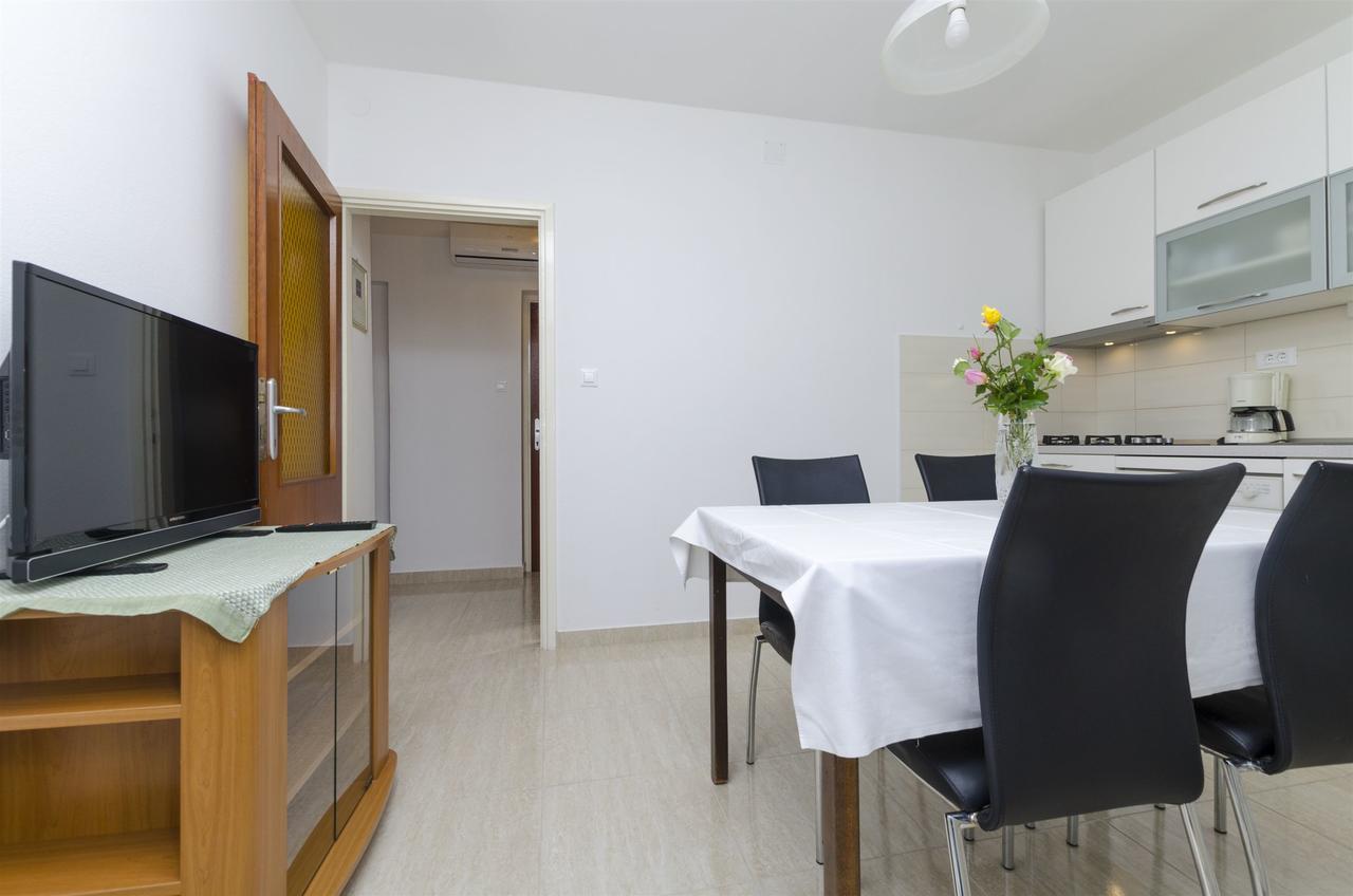 Apartments Karmela Primosten Ngoại thất bức ảnh