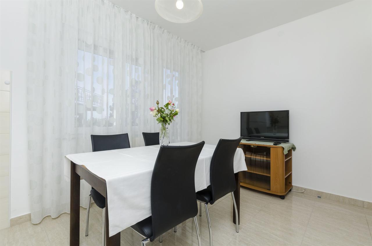 Apartments Karmela Primosten Ngoại thất bức ảnh