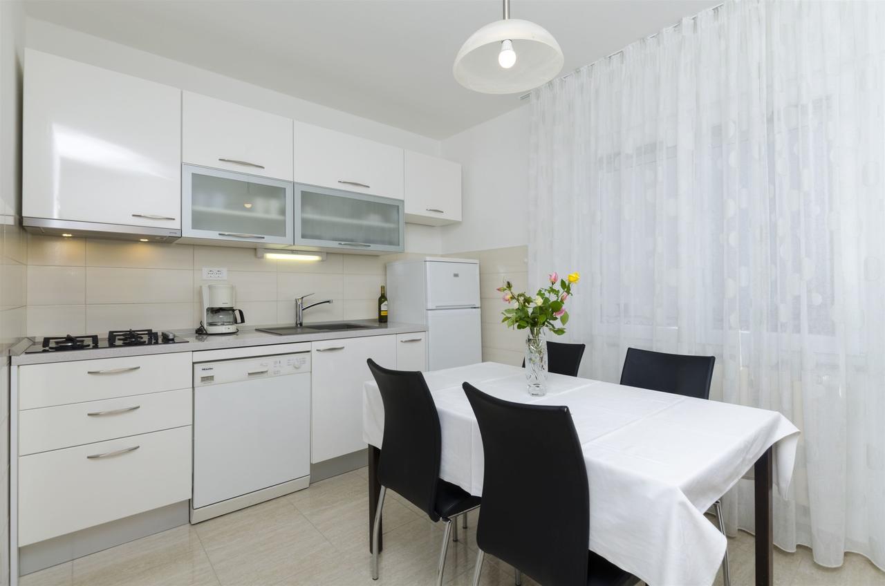 Apartments Karmela Primosten Ngoại thất bức ảnh
